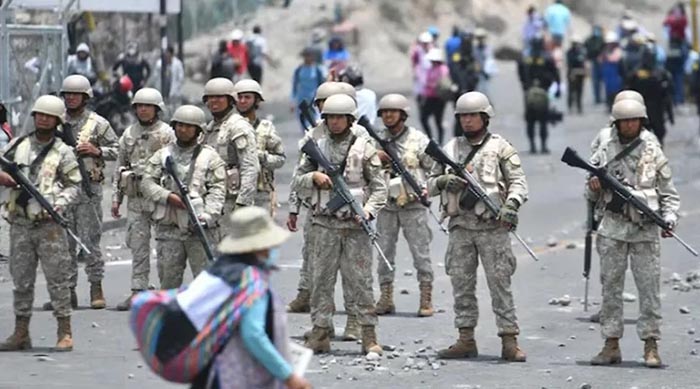 Gobierno promulga decreto que otorga a militares «impunidad total» si llegaran a matar o herir a peruanos